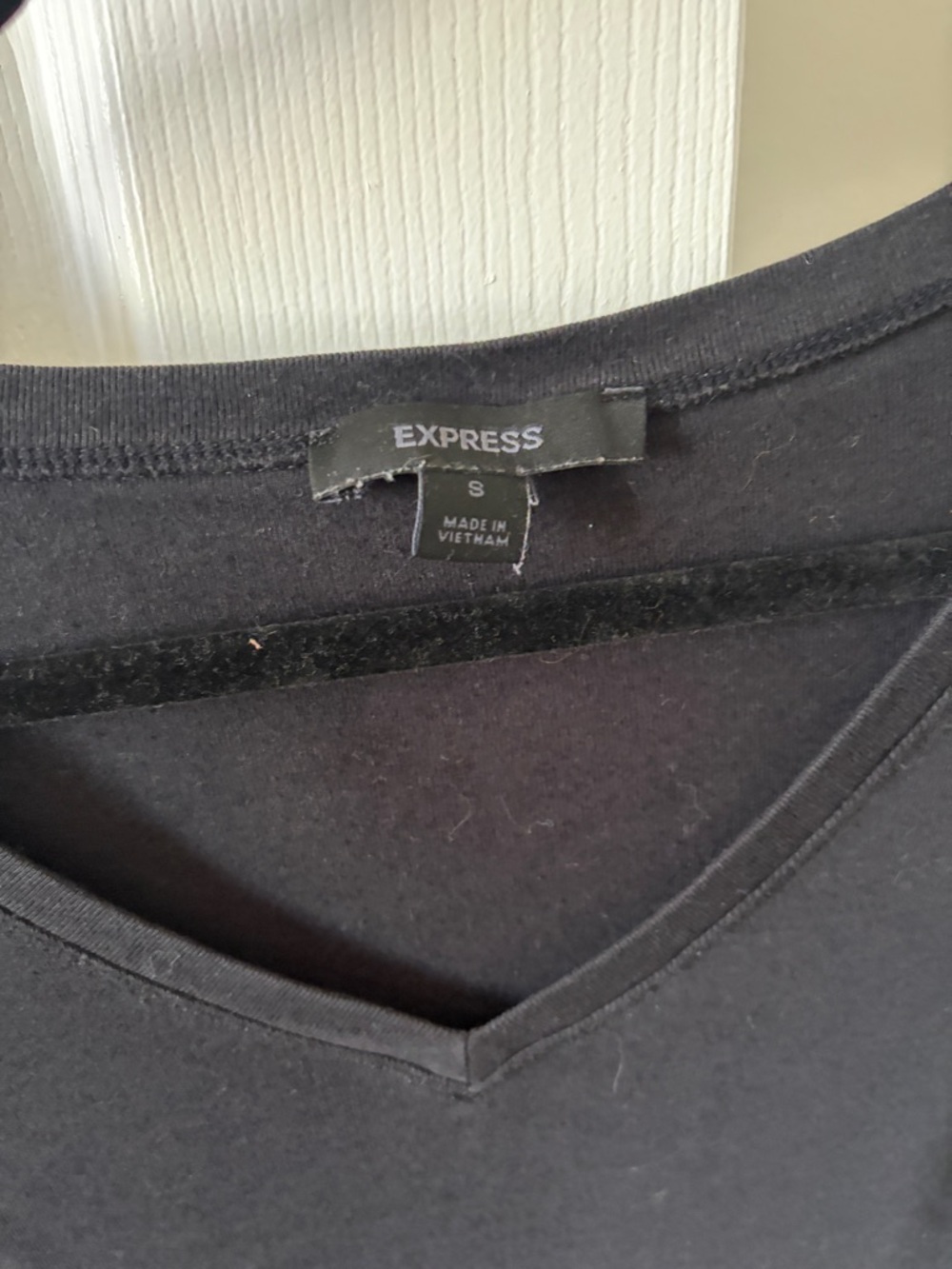 Express Black V-Neck Long Sleeve Tee - Picture 3 of 3